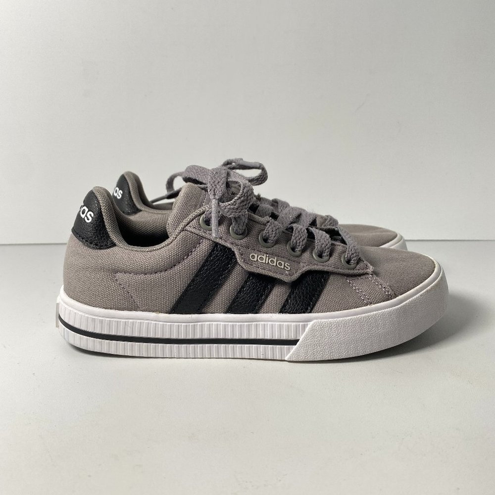 Adidas Daily 3.0 Skate Shoes Kids 13 US Unisex Dove Grey Black White Sneakers